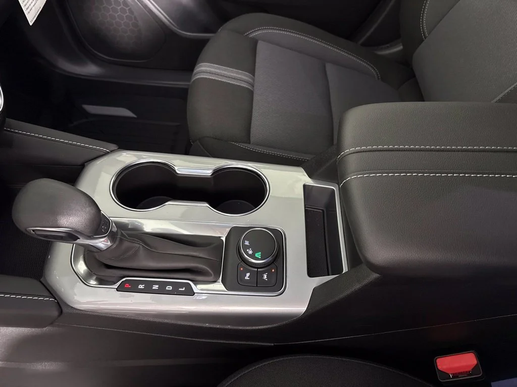 Used 2026 White Chevrolet LT image 46