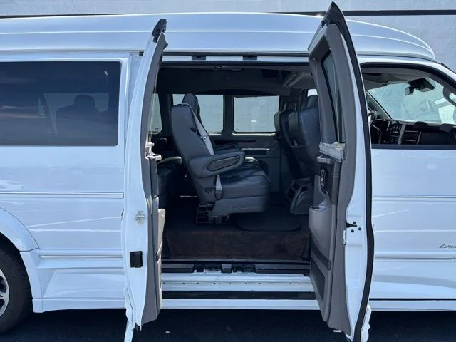 Used 2020 Summit White GMC Explorer Limited SE image 7