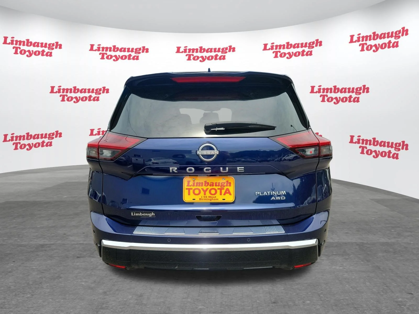 Used 2025 Deep Ocean Blue Pearl Nissan Platinum image 25