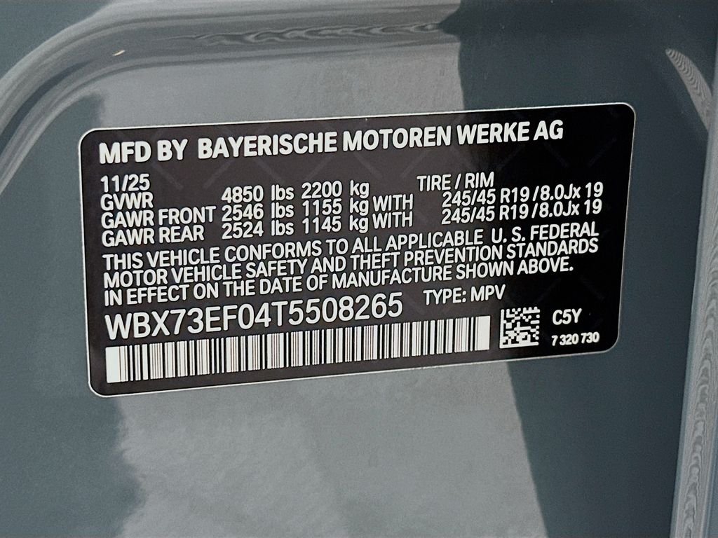 Used 2026 Cape York Green Metallic BMW xDrive28i image 24
