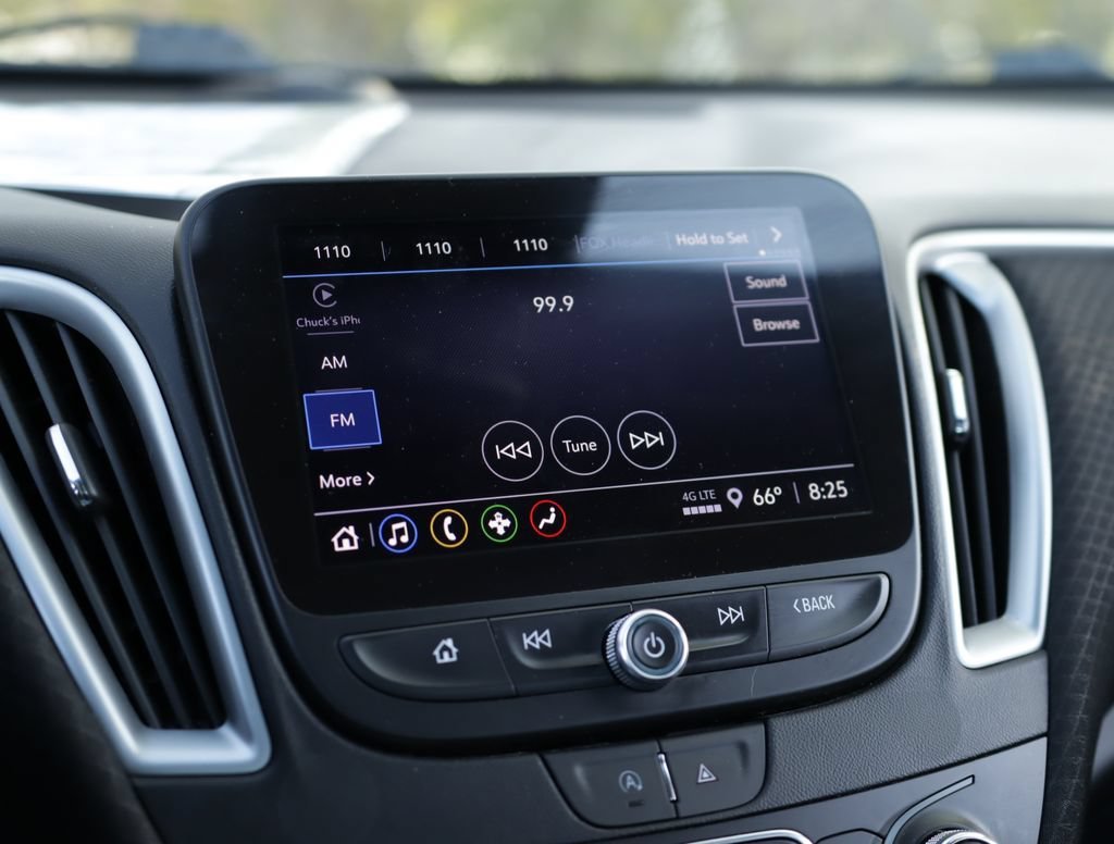 Used 2023 Summit White Chevrolet LT image 12