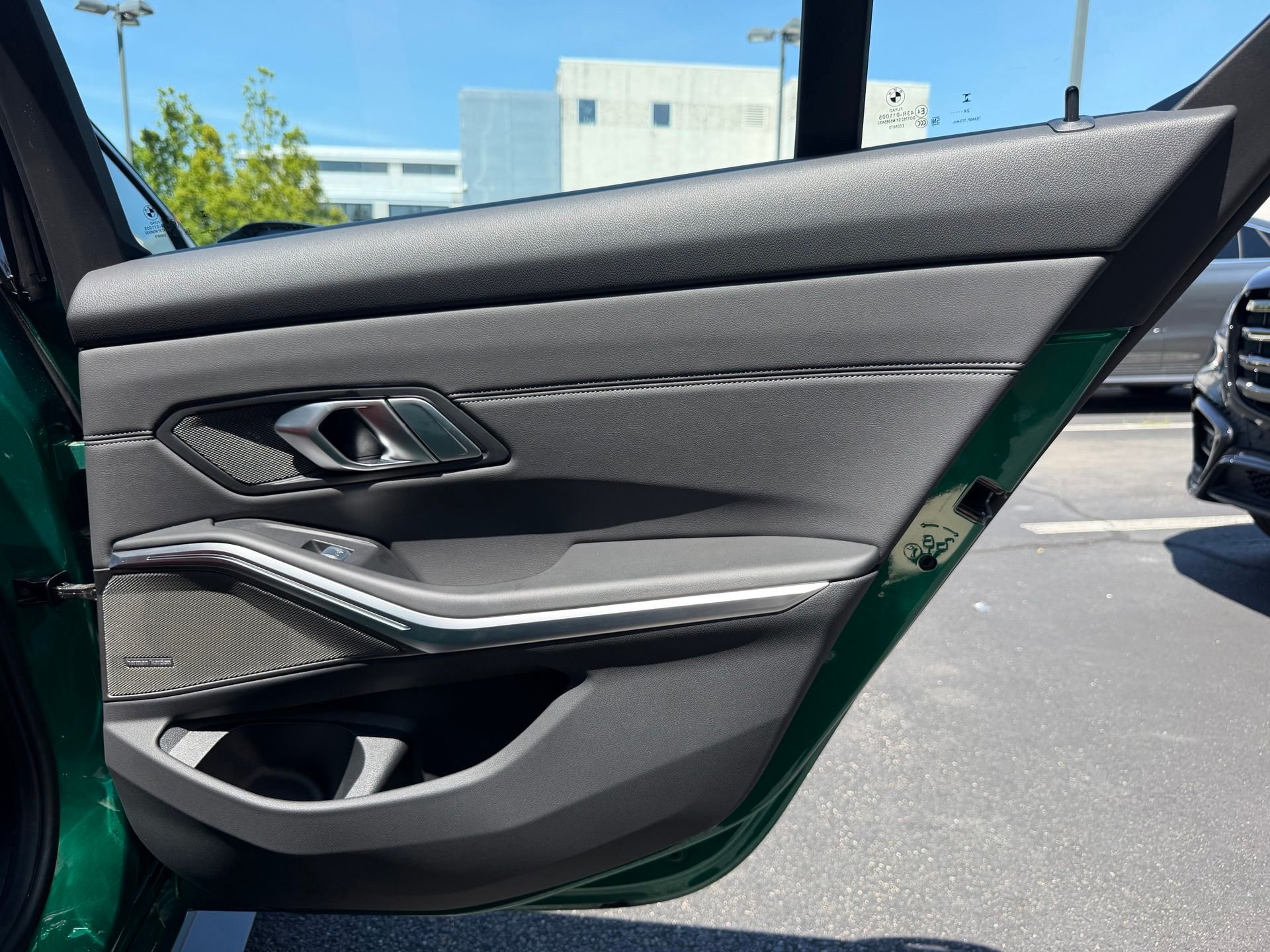 Used 2025 Green BMW Base image 23
