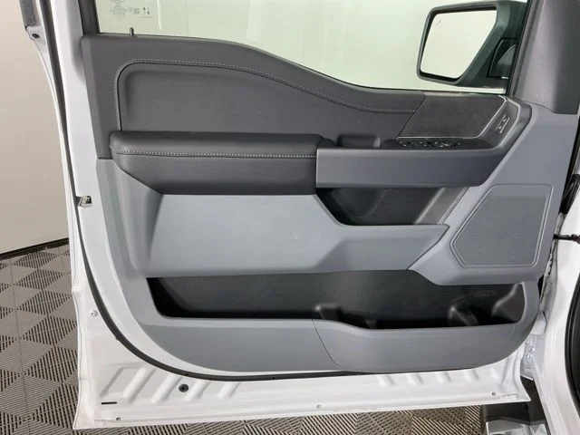 New 2026 Oxford White Ford XLT image 12