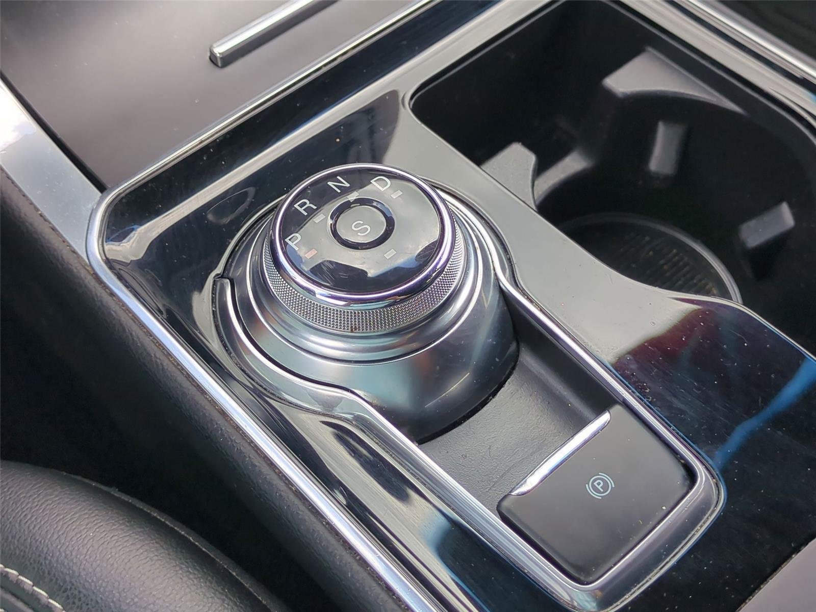 Used 2019 Magnetic Metallic Ford ST image 40