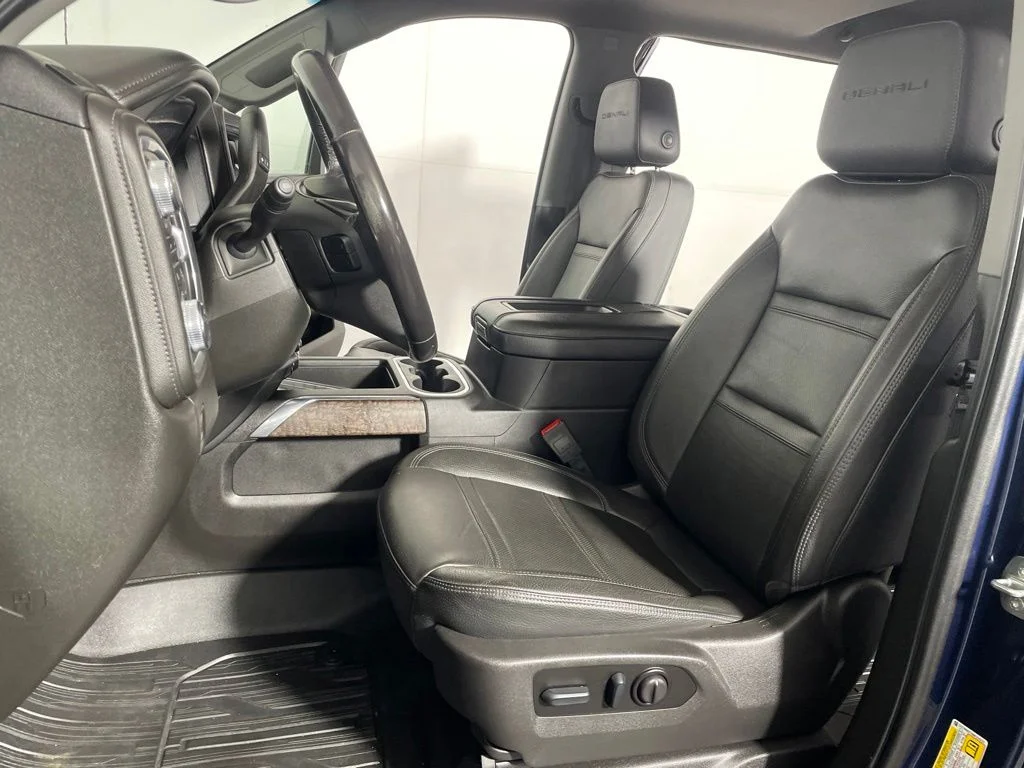 Used 2022 Blue GMC Denali image 11