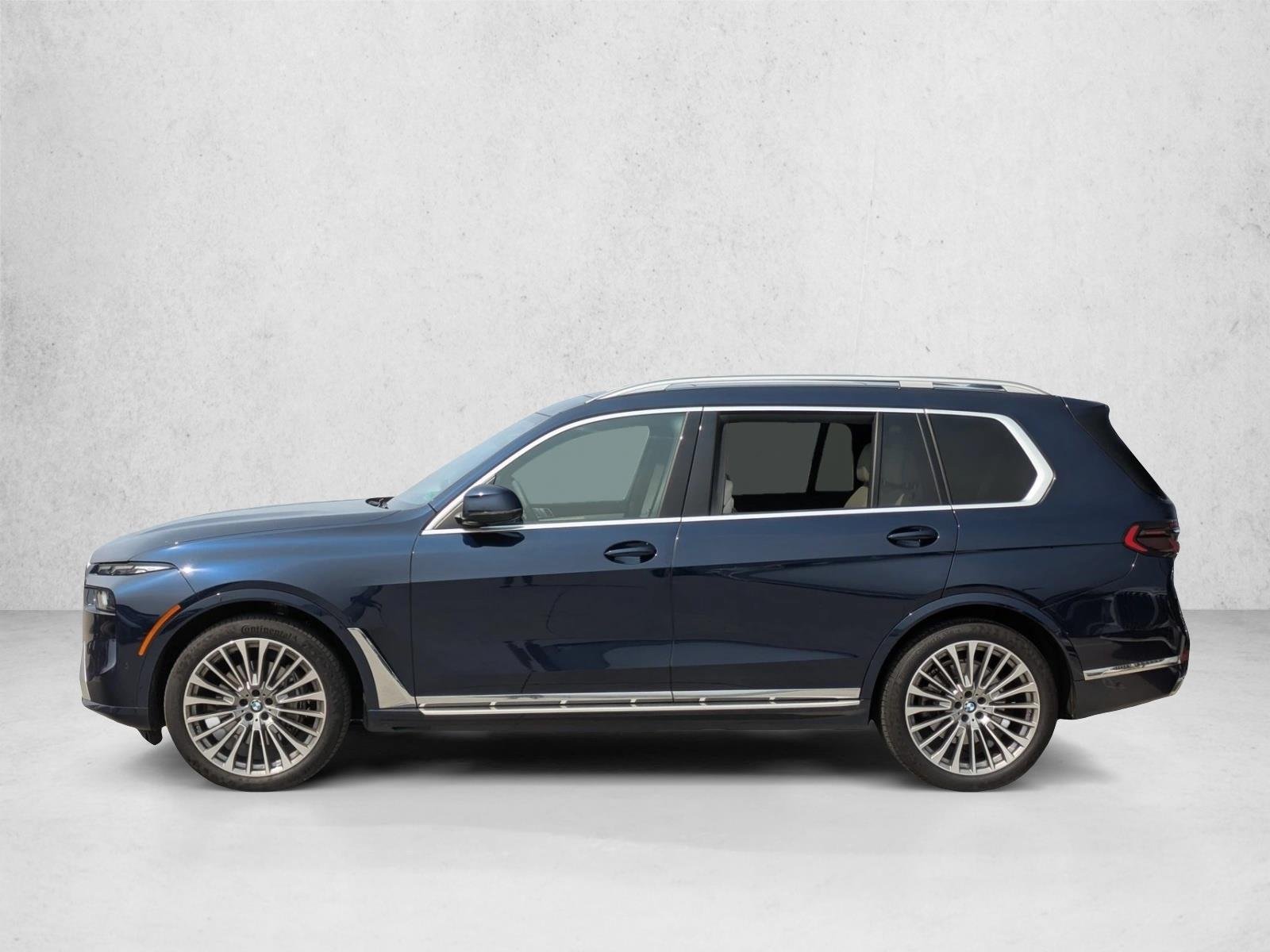 Used 2024 Tanzanite Blue Ii Metallic BMW xDrive40i image 8