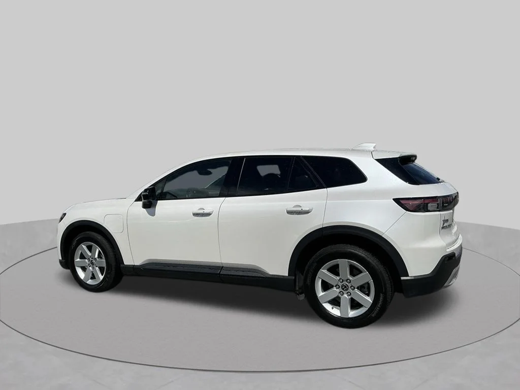 Used 2024  Honda EX image 4