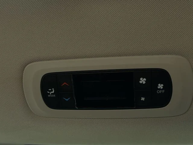 Used 2021 White Chrysler LX image 17