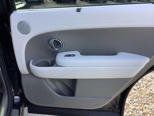 New 2026 Abyss Black Hyundai SEL Premium image 16