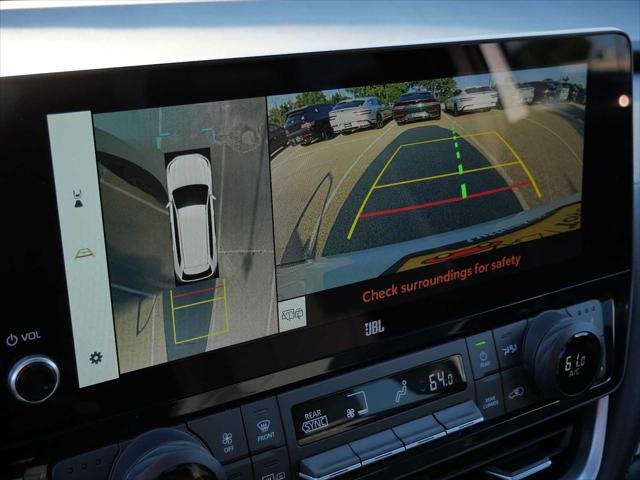 Certified Used 2026 WIND CHILL PEARL Toyota  image 31