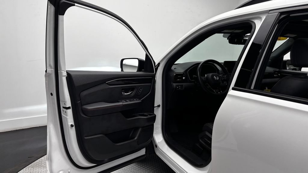 Used 2025 White Honda Black Edition image 22