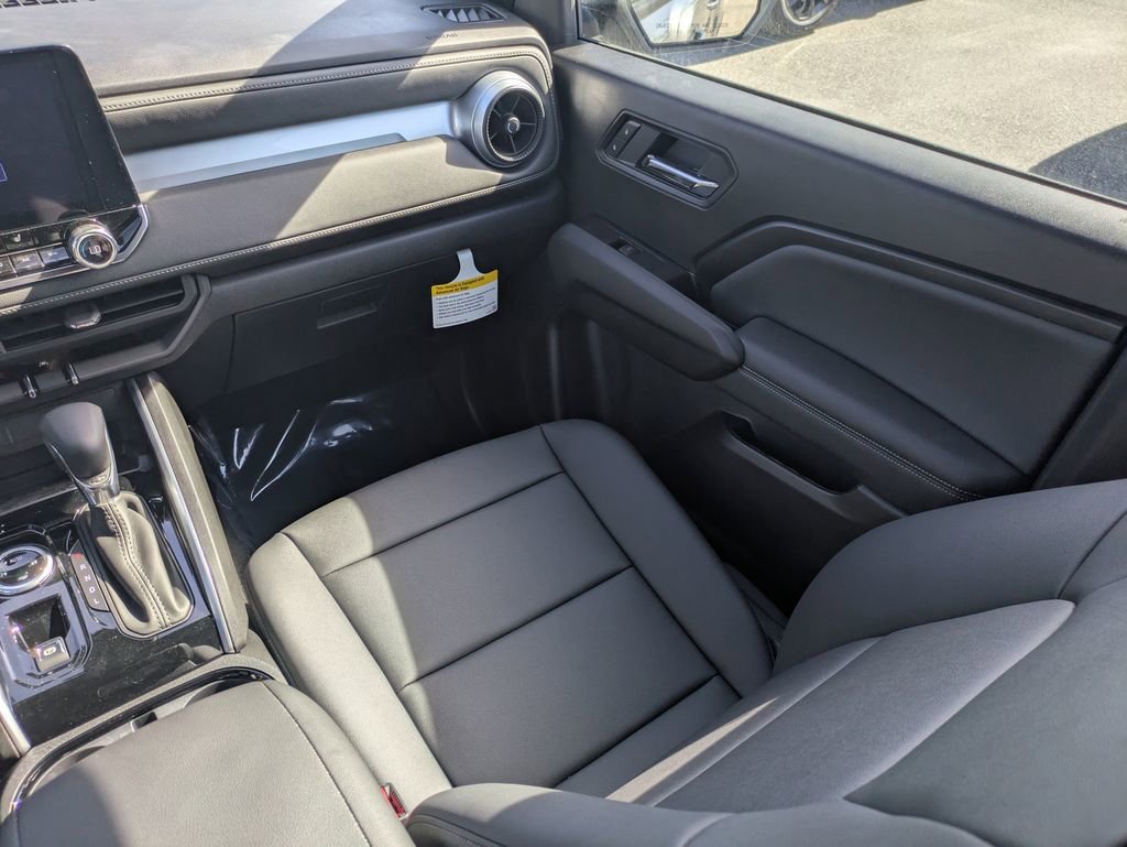 2026 Chevrolet Colorado LT - Photo 17