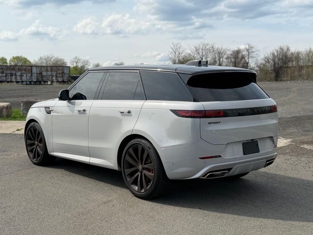 Used 2025 Gray Land Rover Dynamic SE image 3