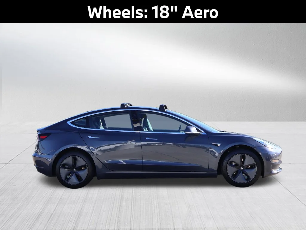 Used 2018  Tesla  image 16