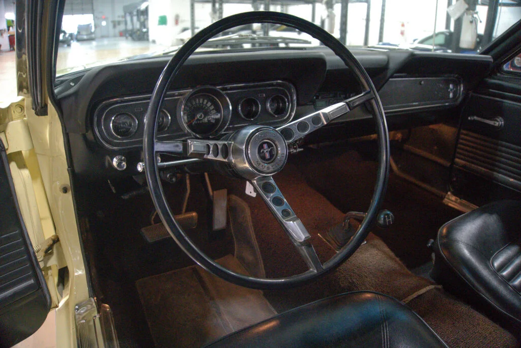 Used 1966 Yellow Ford  image 39