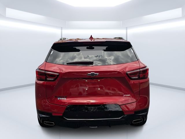 Used 2025 Red Chevrolet RS image 4