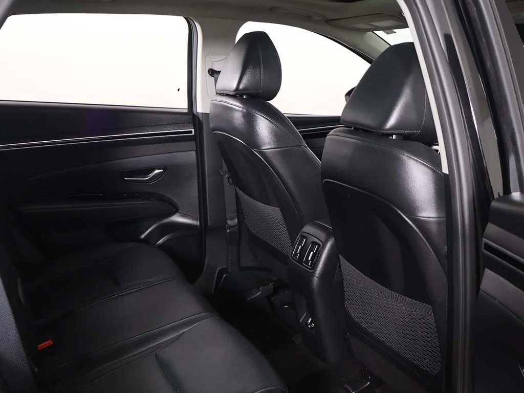 Used 2022 Black Hyundai Limited image 30