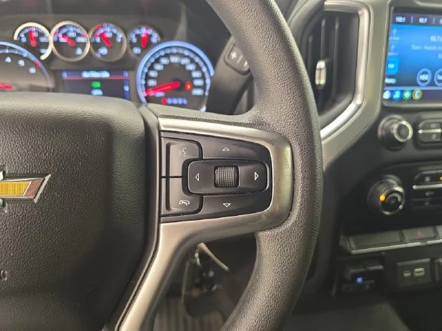 Used 2020 Summit White Chevrolet LT image 30