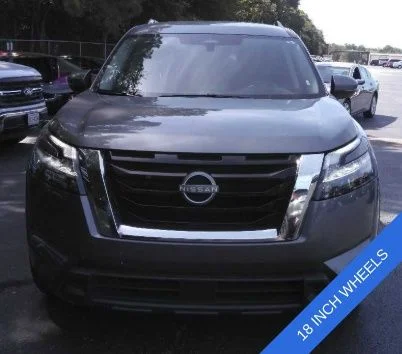 Used 2025 Gun Metallic Nissan SV image 7