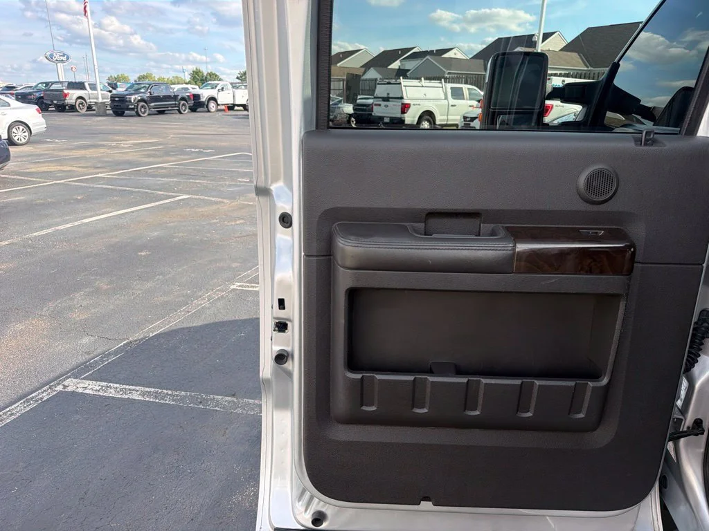 Used 2015 Ingot Silver Ford Lariat image 23
