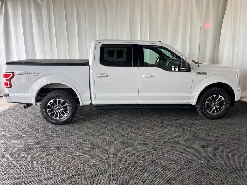 Used 2018 White Ford XLT image 2