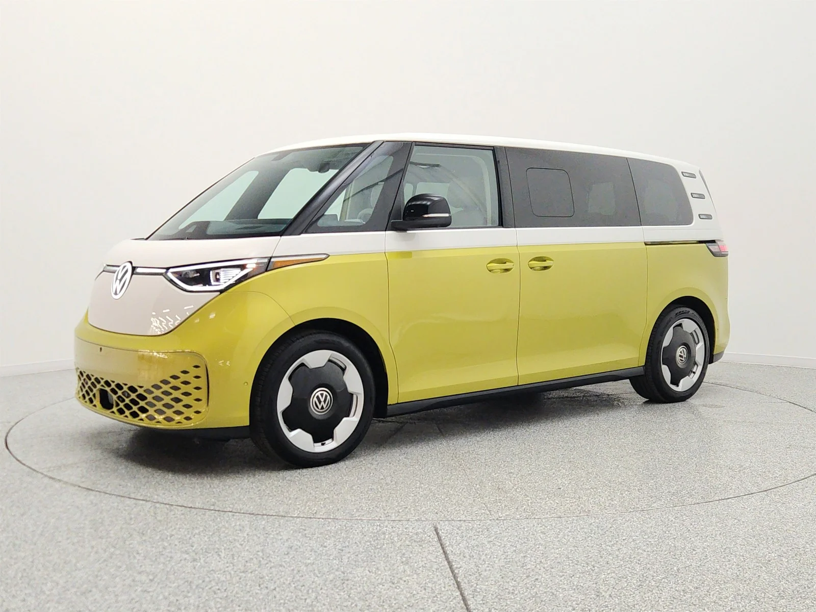 2025 Volkswagen ID. Buzz Pro S Plus 4Motion Two-Tone's photo