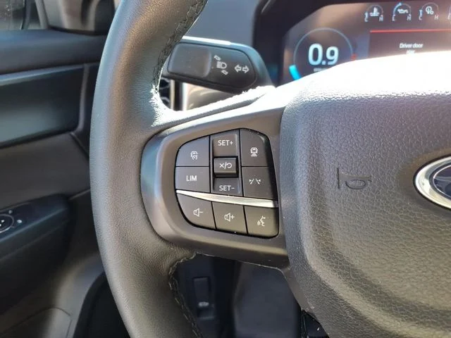 Used 2025 White Ford Lariat image 22