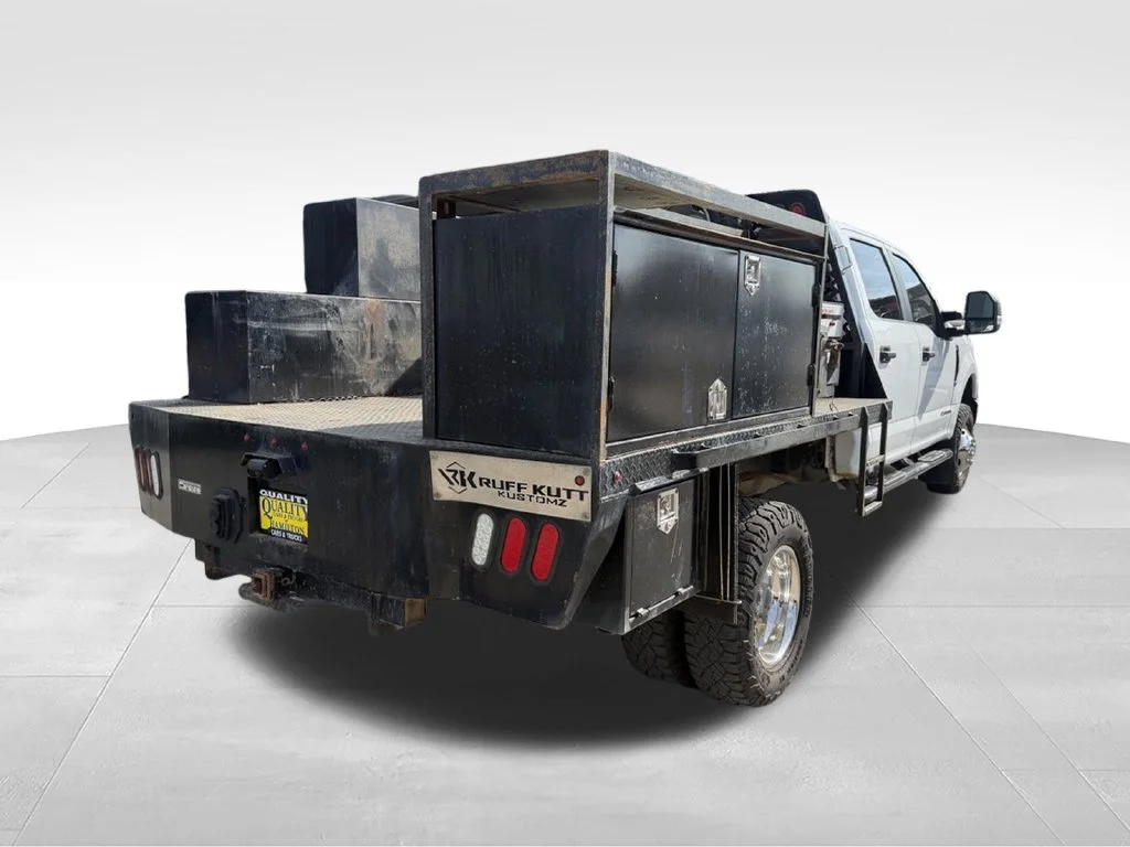 Used 2022 White Ford XL image 5