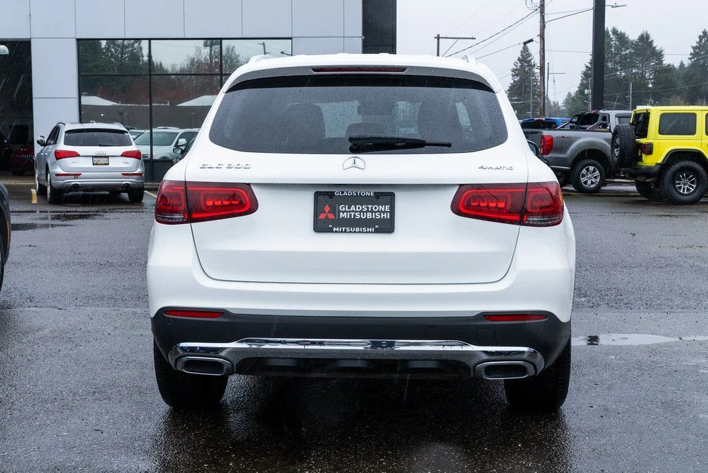 Used 2022 White Mercedes-Benz GLC 300 image 5