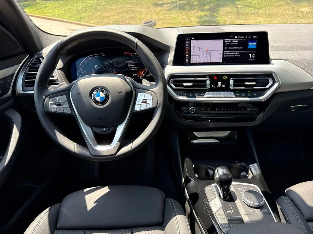 Used 2024 White BMW xDrive30i image 21