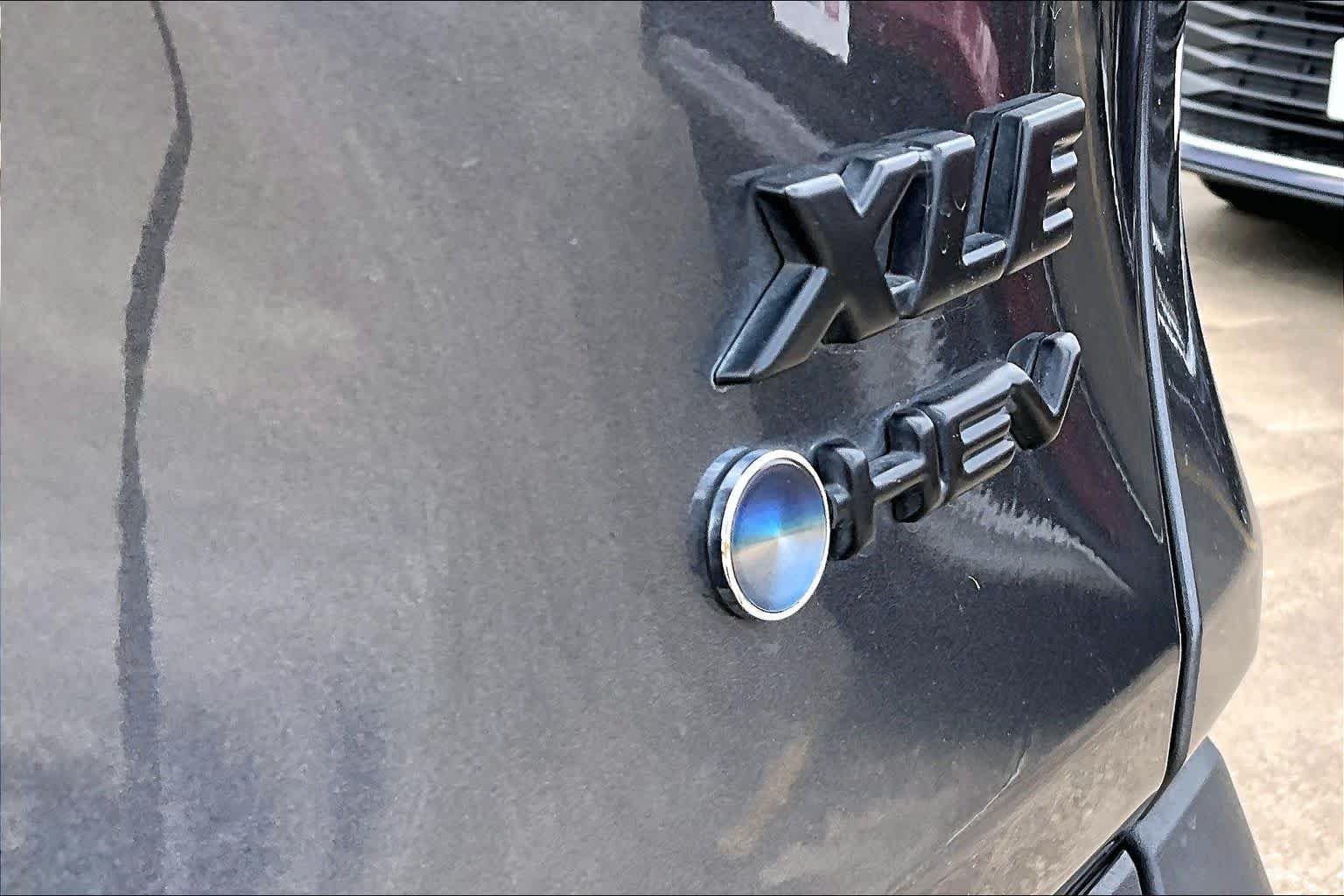 Used 2025 Magnetic Gray Metallic Toyota Hybrid XLE image 19