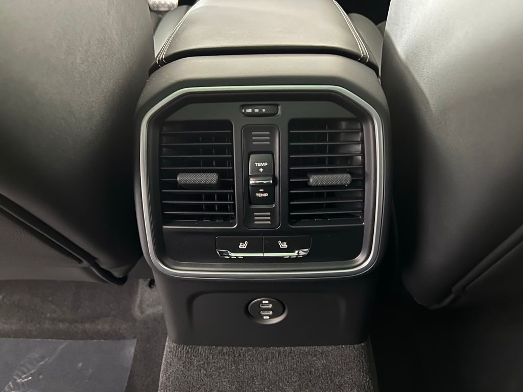 2026 Porsche Macan S - Photo 25