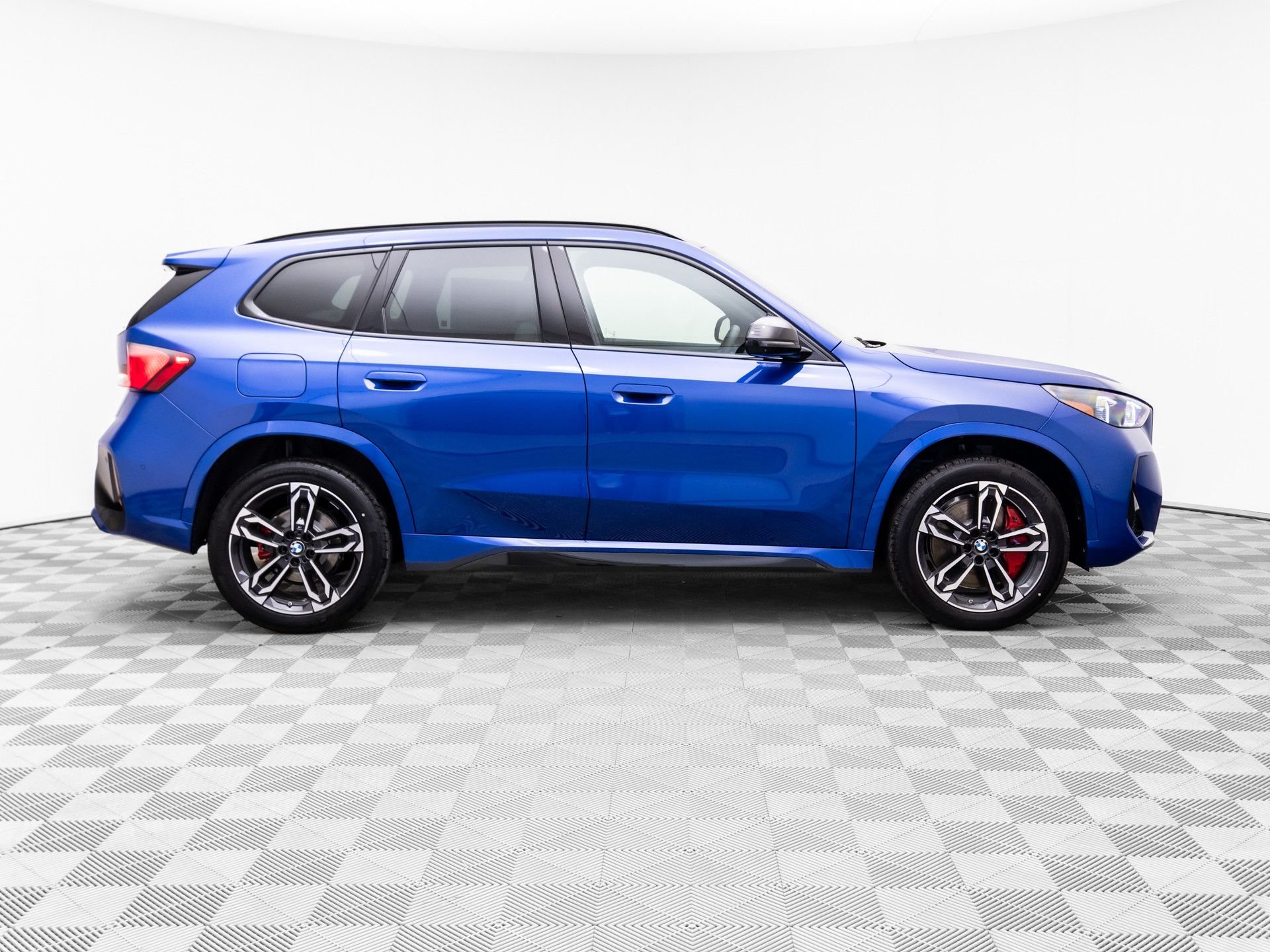 New 2026 Portimao Blue Metallic BMW xDrive28i image 7