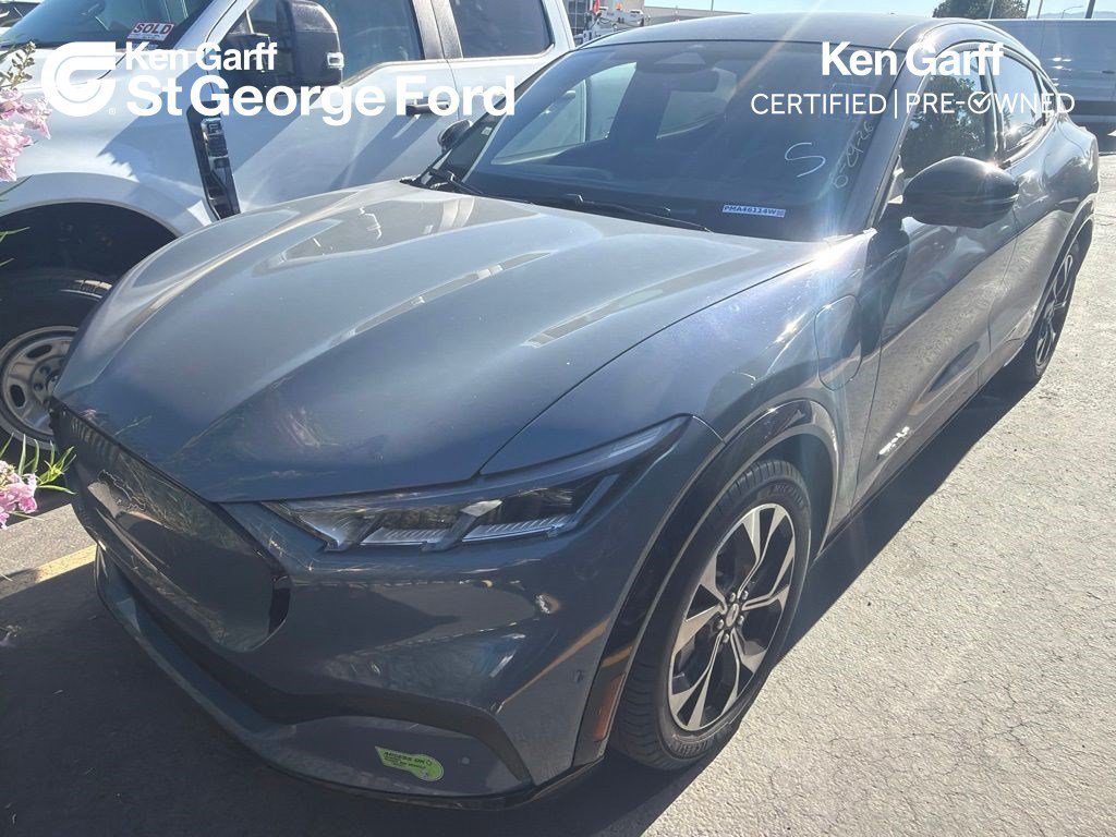 2023 Ford Mustang-Mach-e Premium's photo