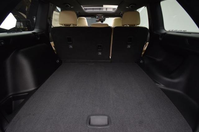 New 2025 Bright White Clear-Coat Exterior Paint Jeep Limited image 40