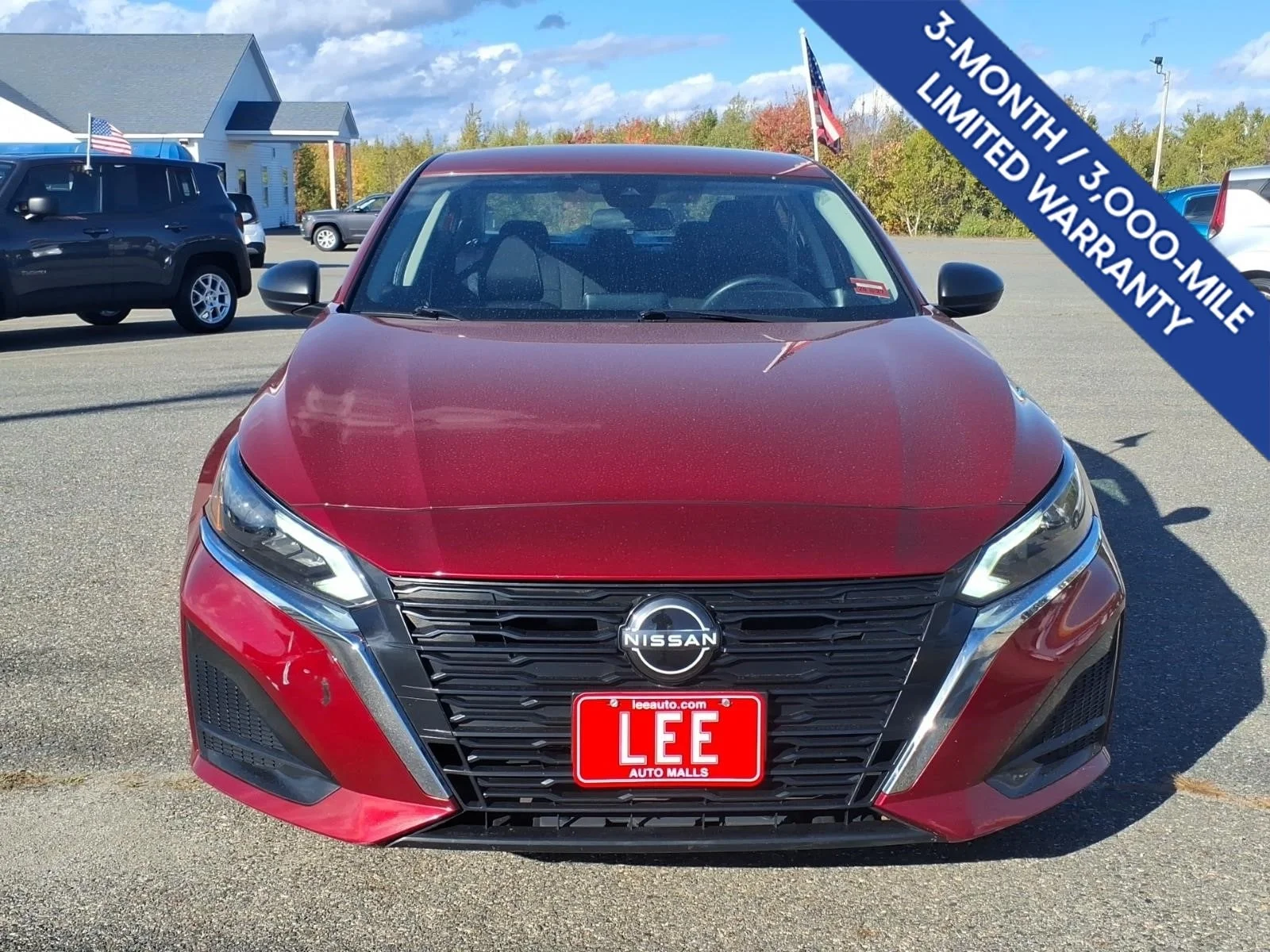 Used 2024 Scarlet Nissan 2.5 SV image 2