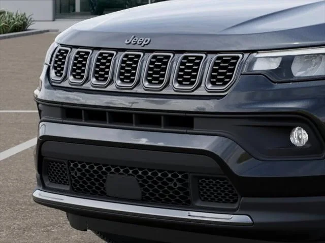 New 2026 Diamond Black Crystal Pearlcoat Jeep Latitude image 38