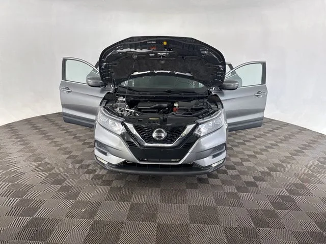 Used 2021 Gray Nissan SV image 11
