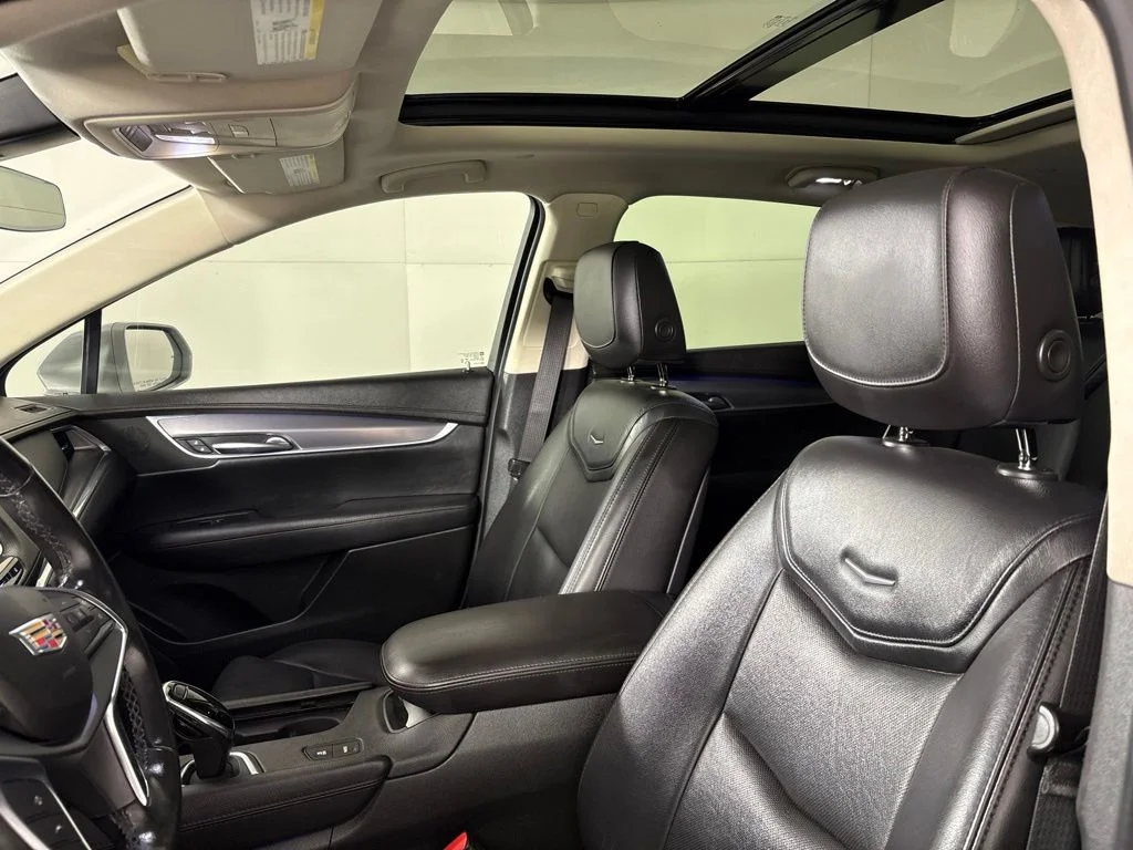 Used 2018 Silver Cadillac Premium Luxury image 35
