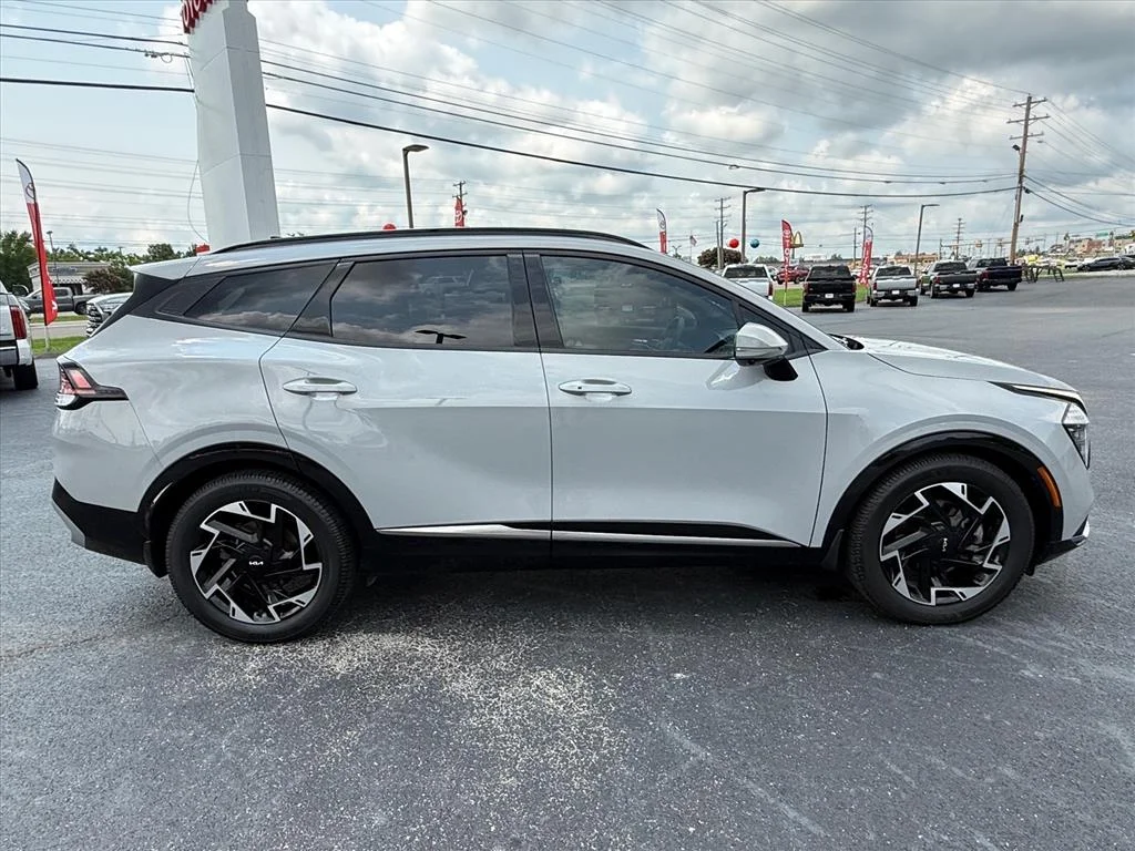 Used 2024 Wolf Gray C7s Kia SX-Prestige image 8