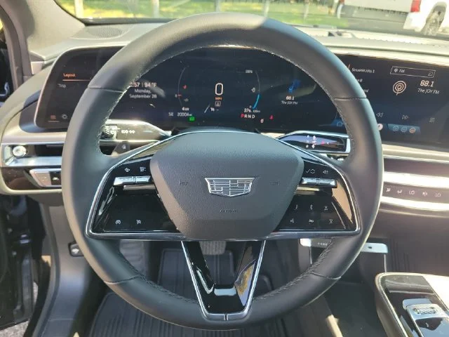 2024 Cadillac LYRIQ Tech - Photo 28