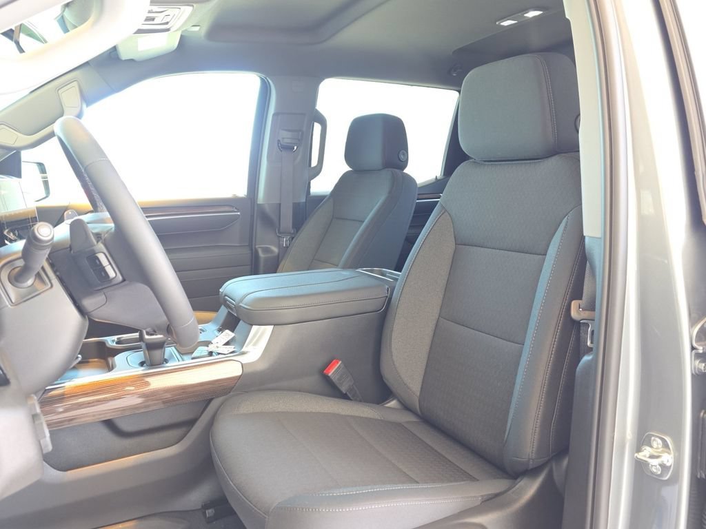 New 2026 Sterling Gray Metallic Chevrolet LT image 27