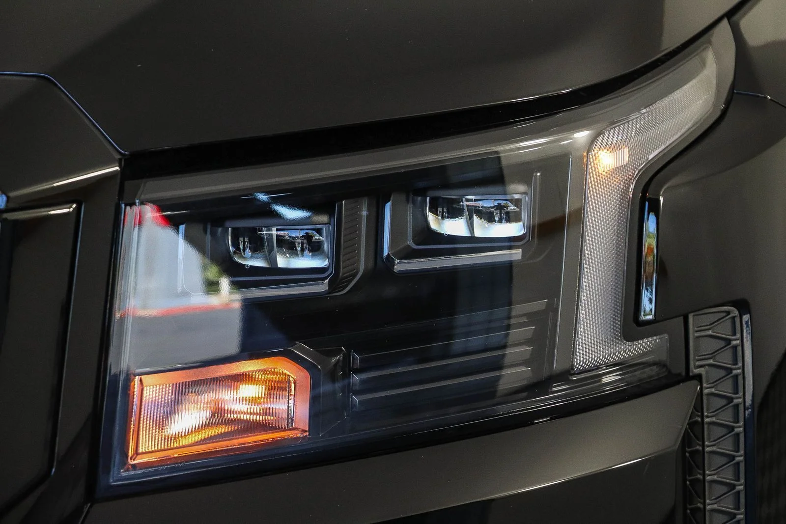 New 2027 Black Nissan SV image 4