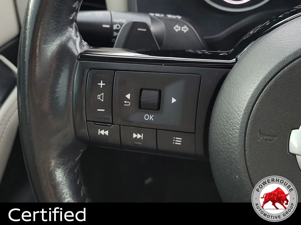 Used 2021 Red Nissan SV image 29