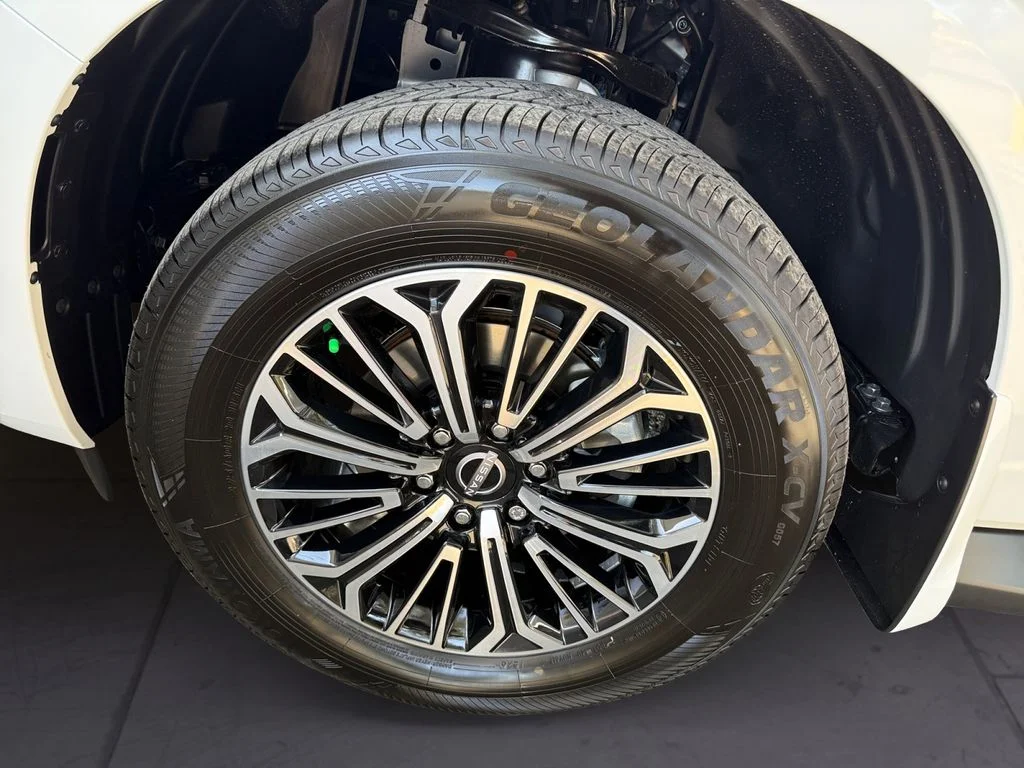 New 2026 White Nissan SL image 9