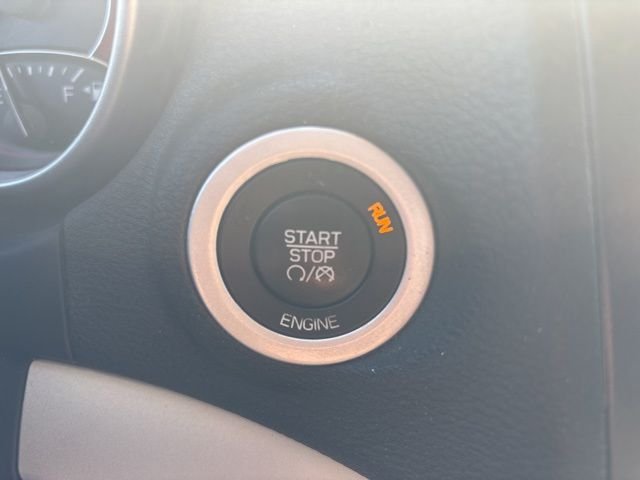 Used 2015 White Dodge SE image 20