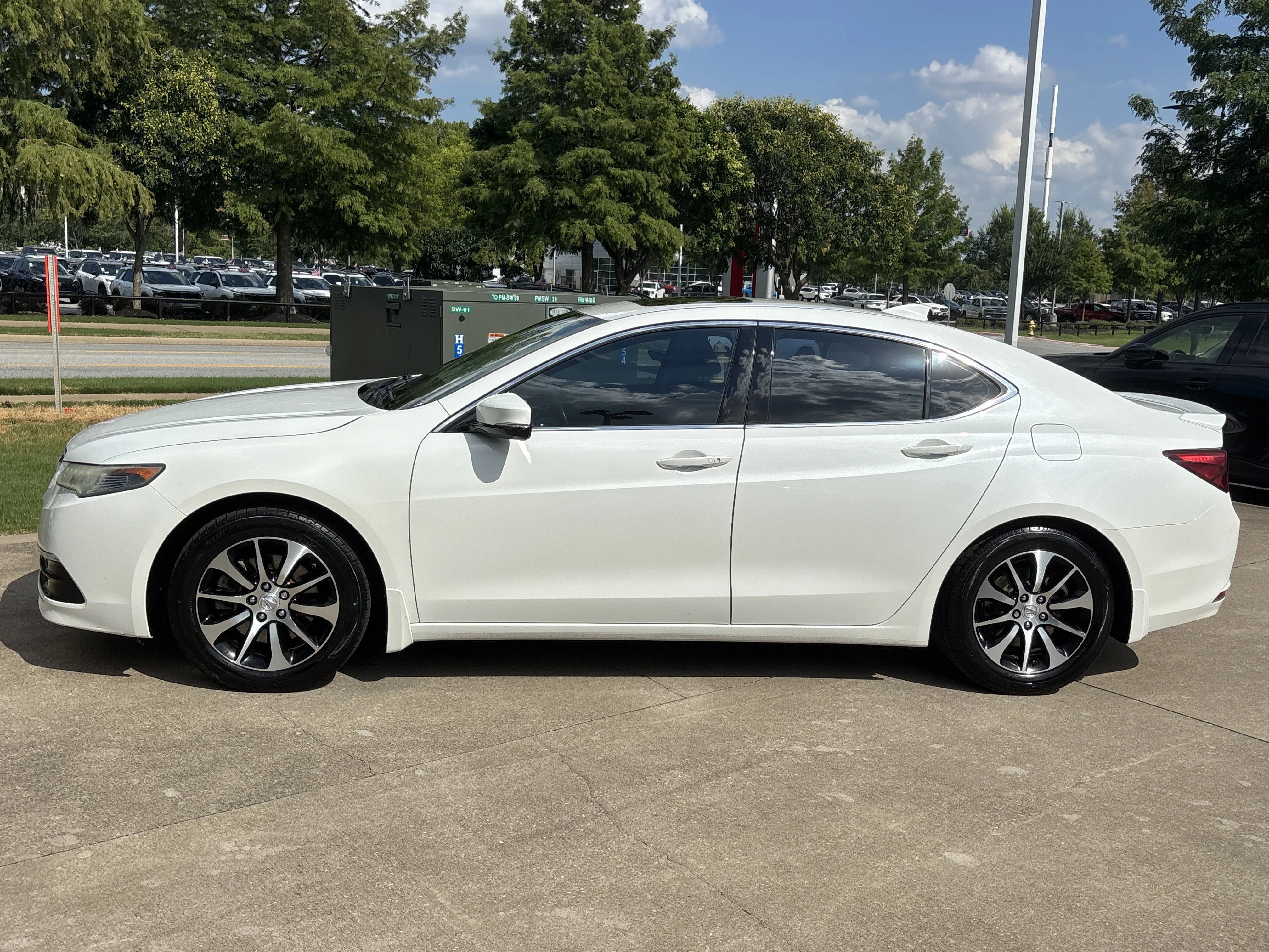 Used 2015 White Acura Base image 8