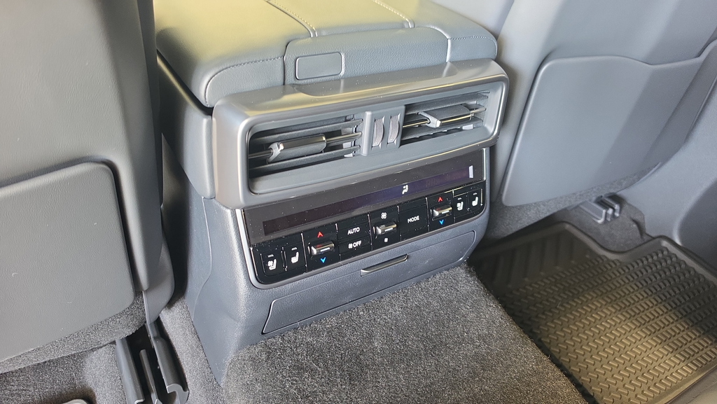 New 2026 Atomic Silver Lexus LX 700h LUXURY image 20