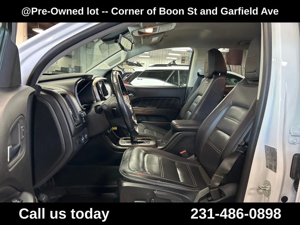 Used 2021 White GMC Denali image 14
