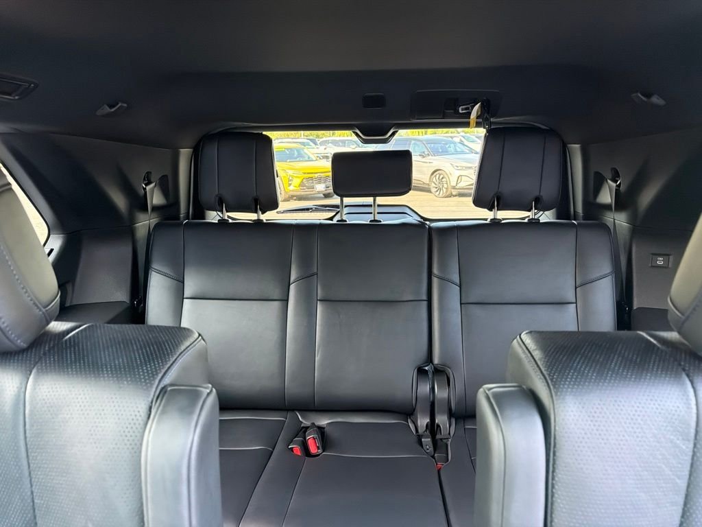 Used 2025  Toyota Limited image 27